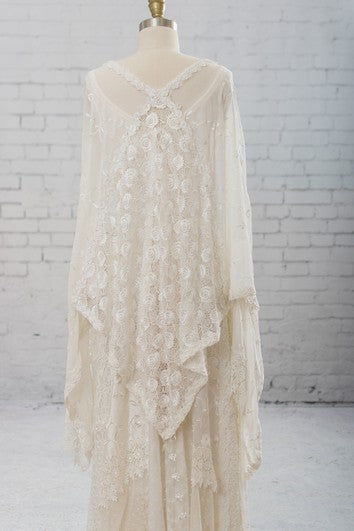 Scoop Neckline Sleeveless Lace and Tulle Sheath Wedding Dress with Lace Cape