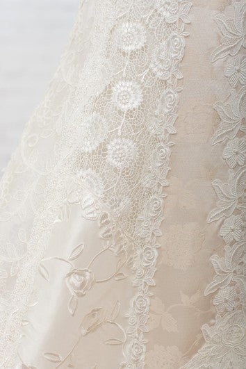 Scoop Neckline Sleeveless Lace and Tulle Sheath Wedding Dress with Lace Cape