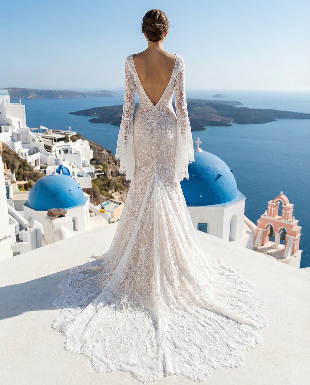 Vestido de novia ajustado de encaje con escote en V y mangas largas acampanadas