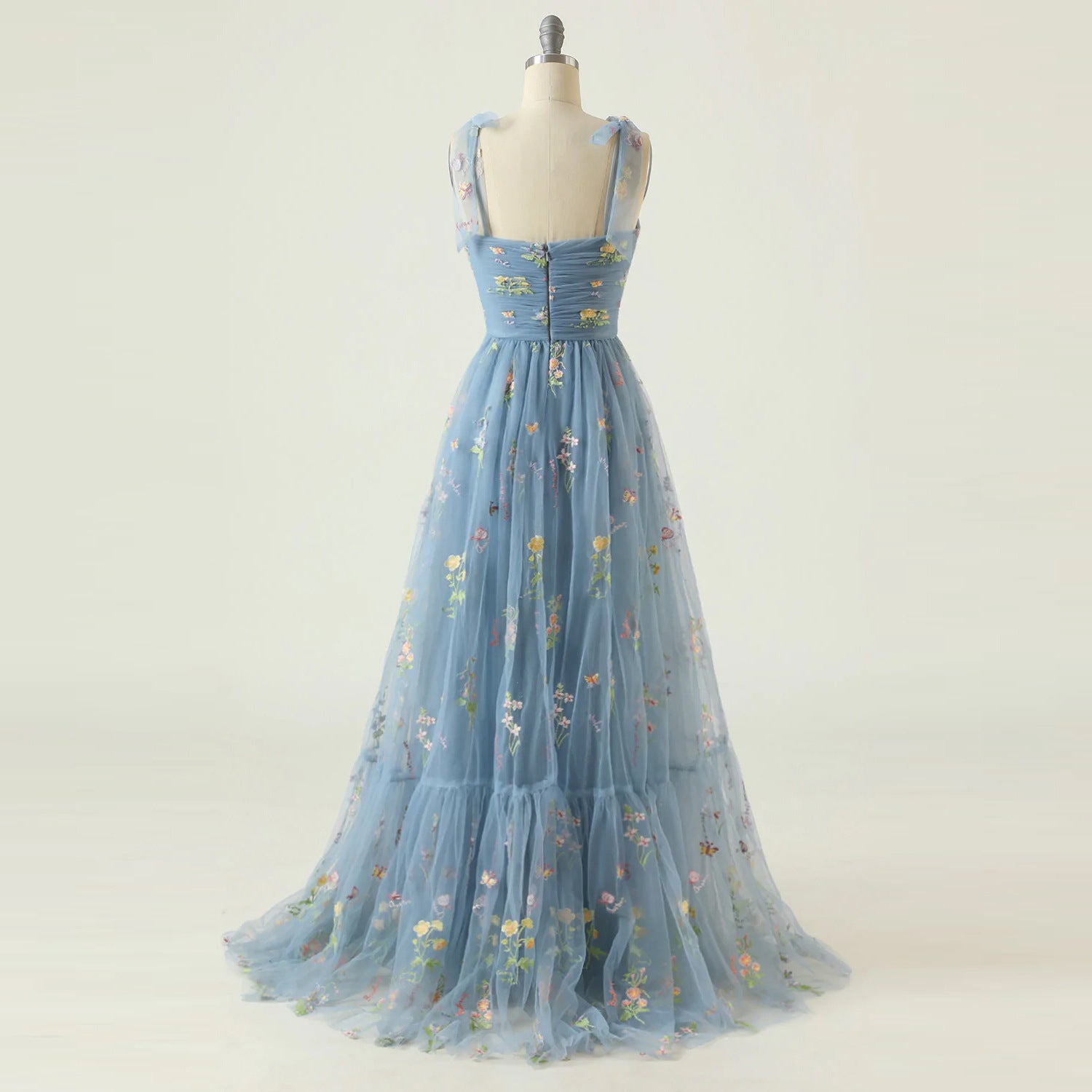 Nový přírůstek večerních šatů na export Bezramínkové společenské šaty Letní osvěžující plážové šaty s květinovým potiskem