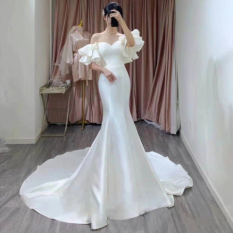 Korean-Style Satin Wedding Dress Simple and Elegant Bridal Dress with Mermaid Collar