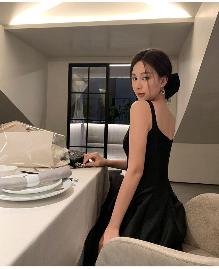 Bílé šaty Hepburn 2025 Novinka Bezramínkové mini šaty Každodenní nositelné šaty