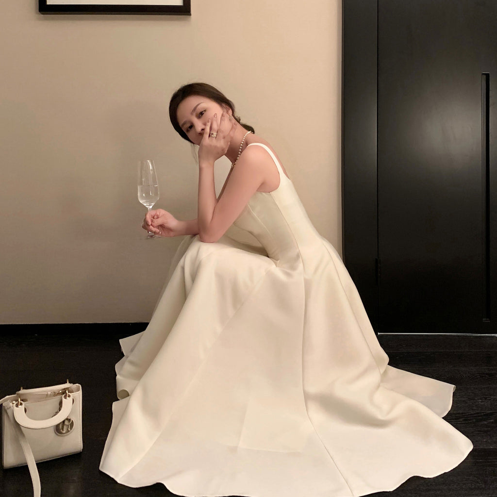 Bílé šaty Hepburn 2025 Novinka Bezramínkové mini šaty Každodenní nositelné šaty