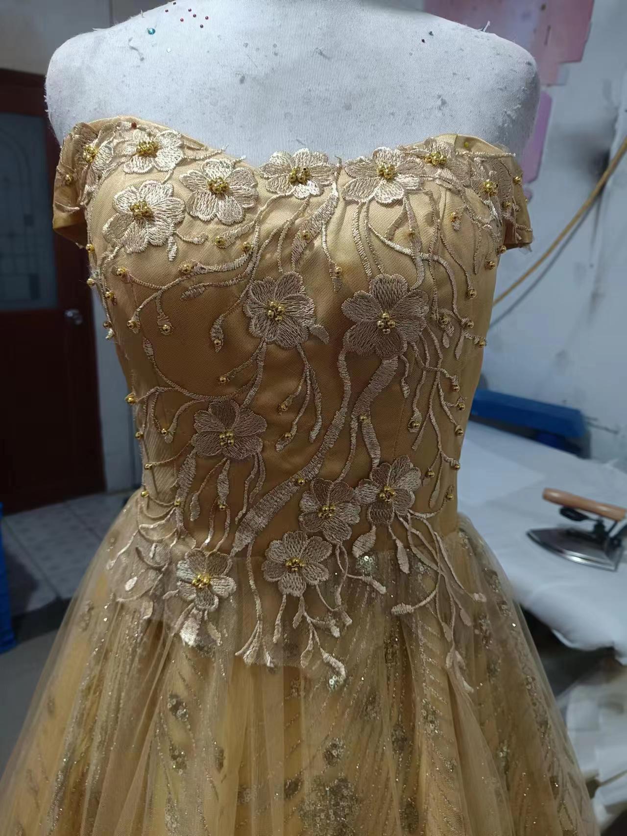 Západní večerní šaty 2025 Novinka Nadýchané šaty pro sólové vystoupení