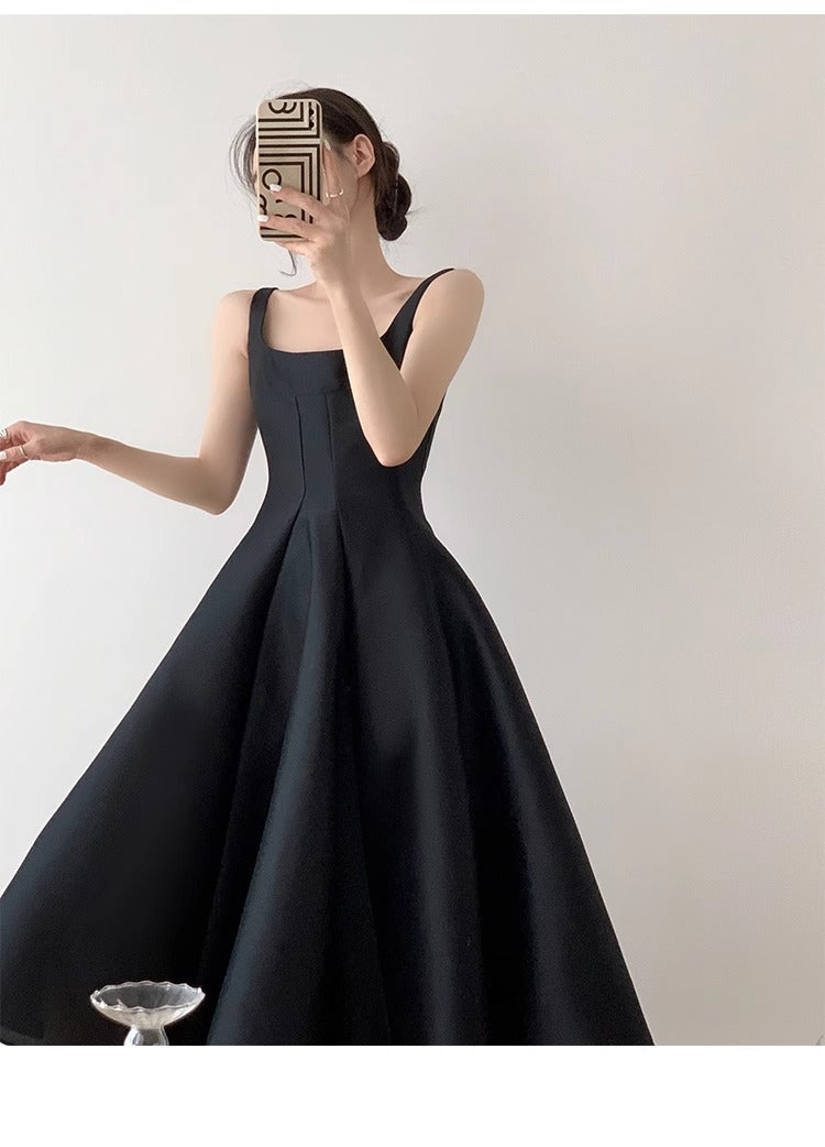 Bílé saténové svatební šaty – klasický styl Hepburn s tenkými ramínky na zásnuby