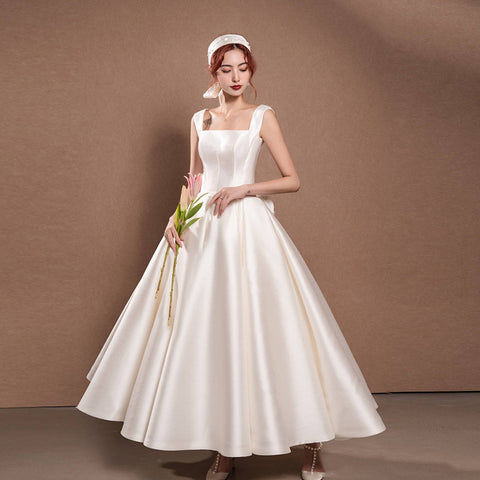 Casual Satin Travel Dress – Simple Forest-Inspired White Gown with Hepburn Vibe (2025)