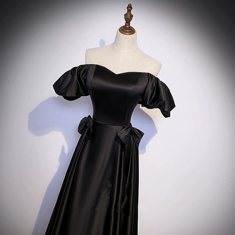 Černé saténové šaty – elegantní střih s odhalenými rameny pro formální události a hostování