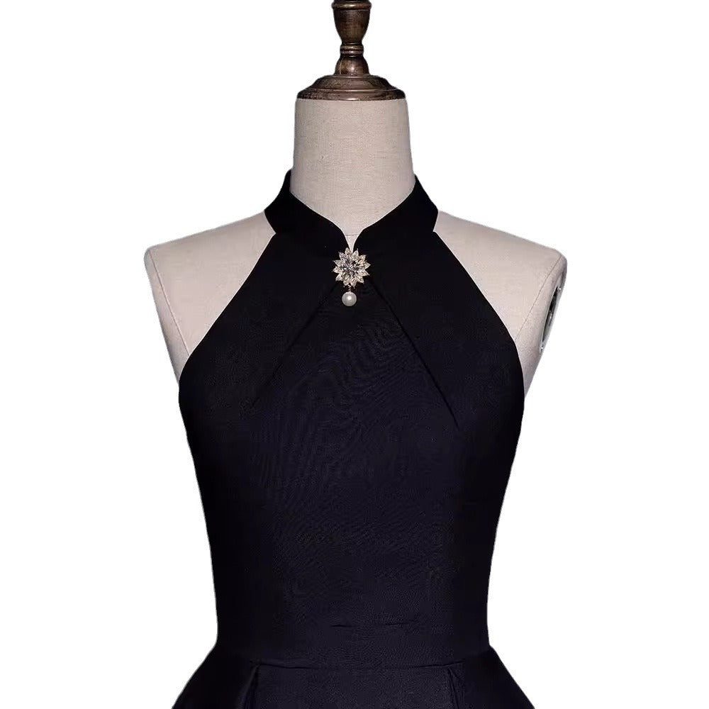 Černé formální šaty – elegantní šaty pro klavírní nebo violoncellové vystoupení (2025)