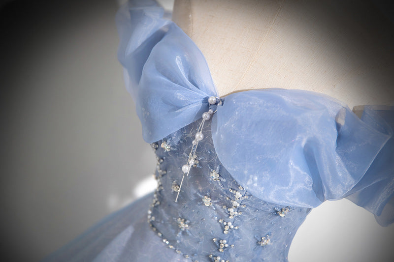 Světle modré šaty s odhalenými rameny – princeznovské šaty pro vokální vystoupení, gala večery nebo oslavy dospělosti