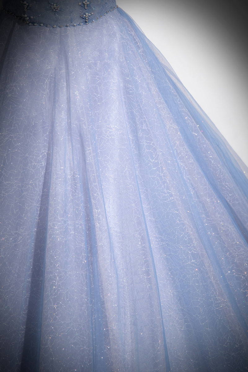 Světle modré šaty s odhalenými rameny – princeznovské šaty pro vokální vystoupení, gala večery nebo oslavy dospělosti