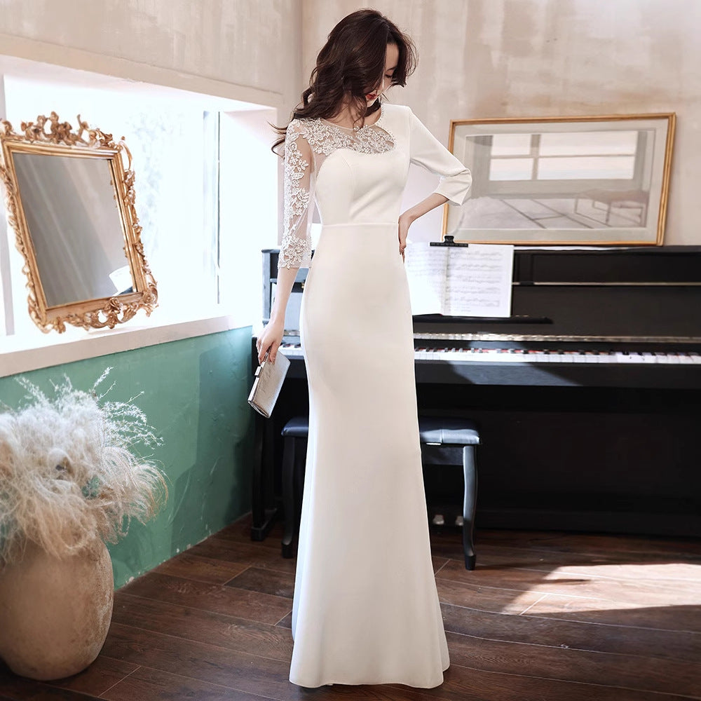 Bílé pouzdrové večerní šaty – letní elegantní róba 2025 pro bankety nebo moderátory akcí