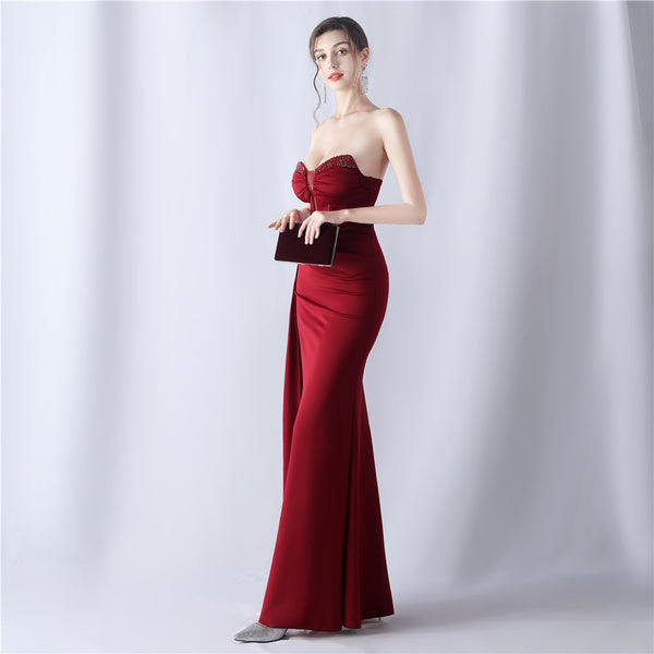 2024 High-End Evening Gown with Corset Bodice and Intricate Beading