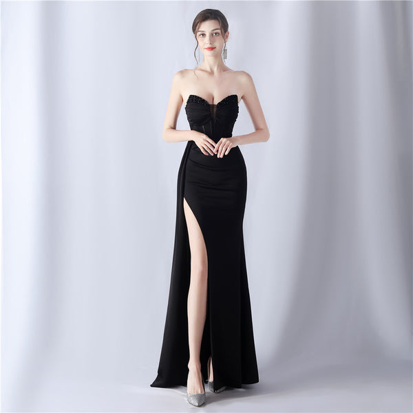 2024 High-End Evening Gown with Corset Bodice and Intricate Beading