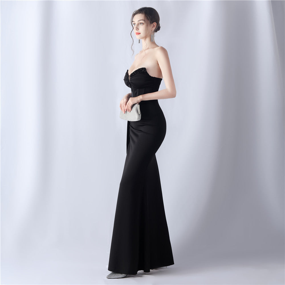 2024 High-End Evening Gown with Corset Bodice and Intricate Beading