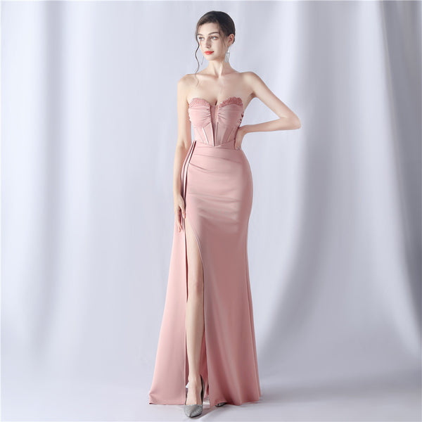 2024 High-End Evening Gown with Corset Bodice and Intricate Beading