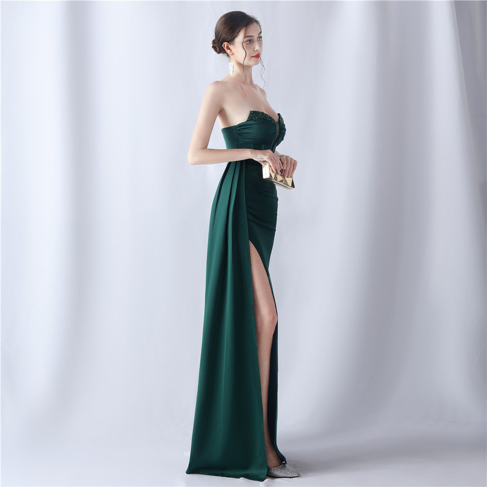 2024 High-End Evening Gown with Corset Bodice and Intricate Beading
