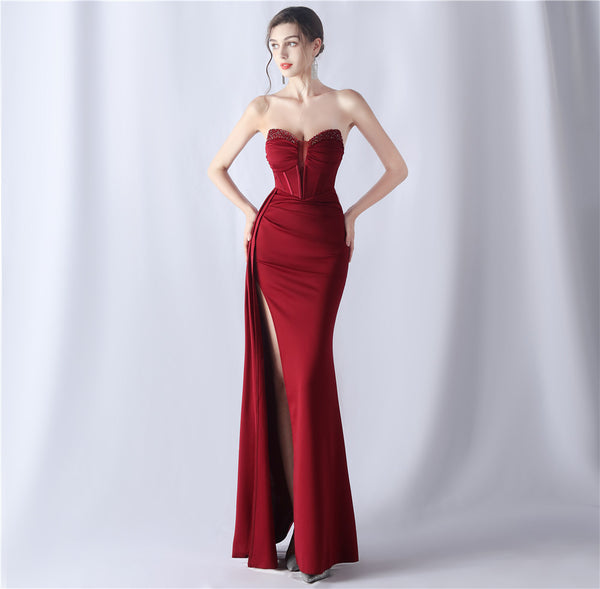 2024 High-End Evening Gown with Corset Bodice and Intricate Beading