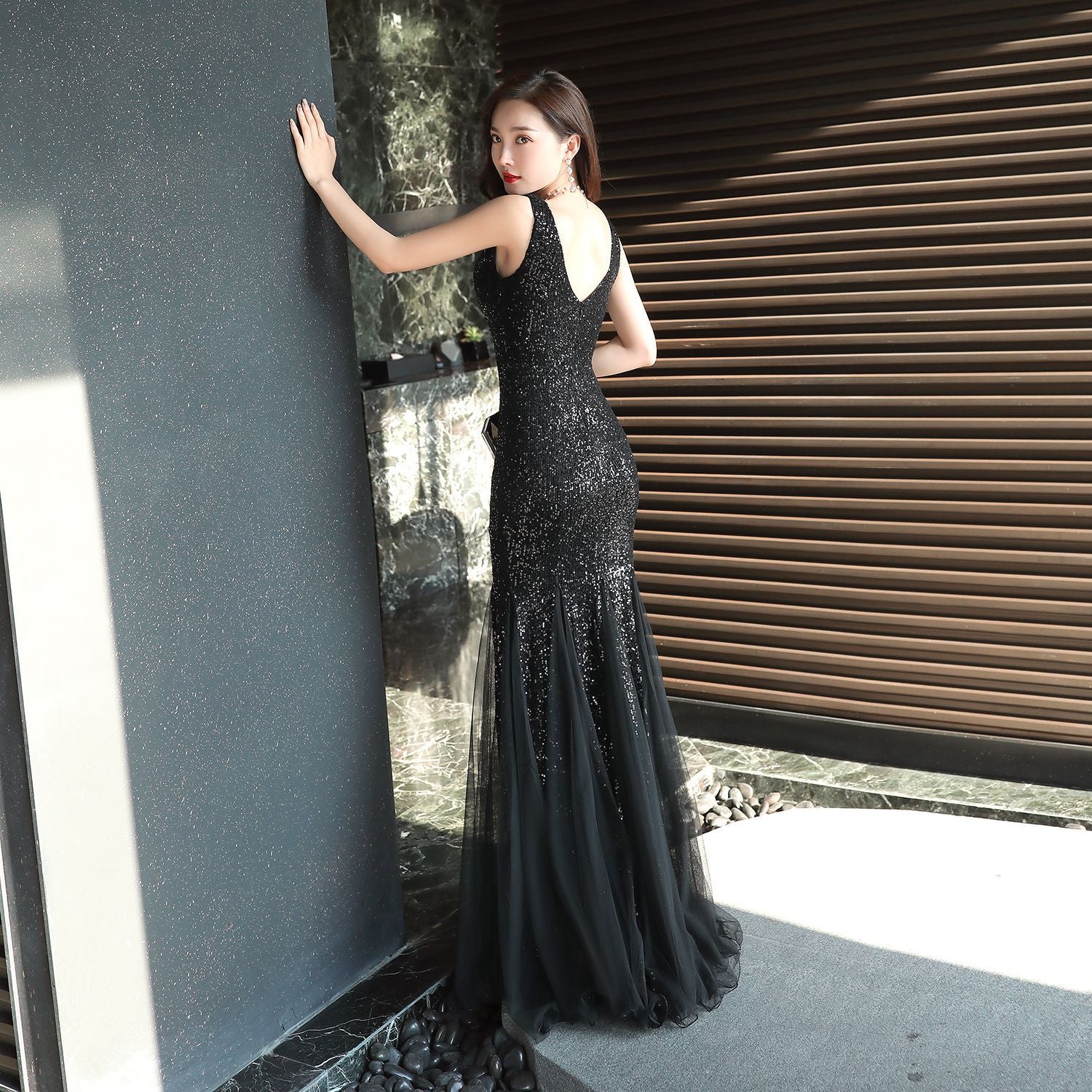 Elegant Sequin Mermaid Evening Gown for Galas