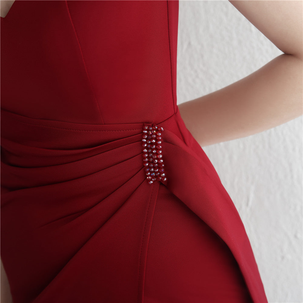 Elegantní saténové mořské šaty s rozparkem a korálkováním