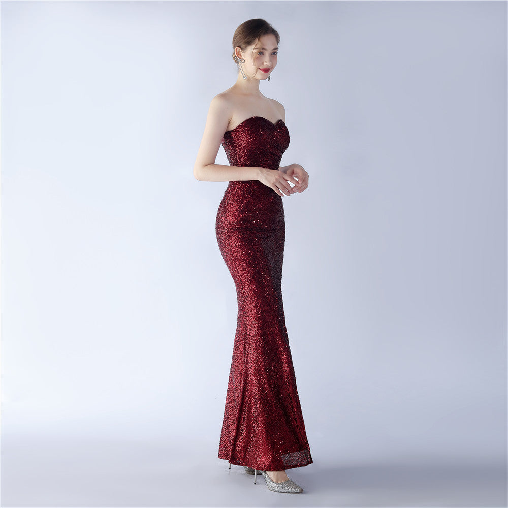 Robe bustier style vintage 2024 avec détails smockés raffinés