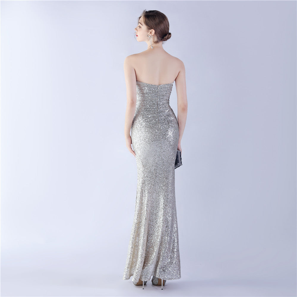 Robe bustier style vintage 2024 avec détails smockés raffinés