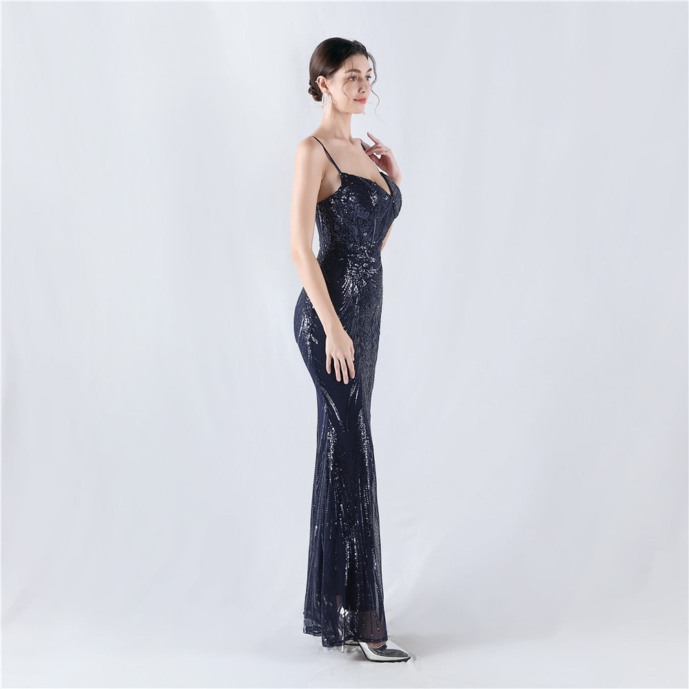 Strukturované korzetové šaty s flitry a květinovými motivy