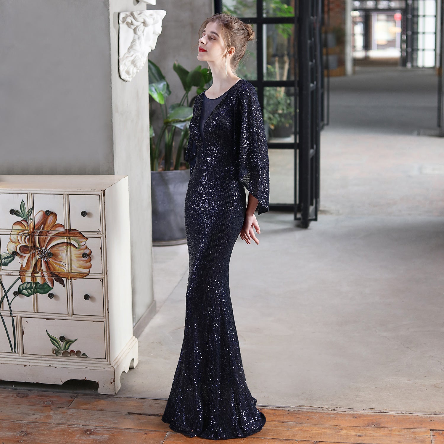 Šaty mořské panny s flitry a andělskými křídly na letní galavečery