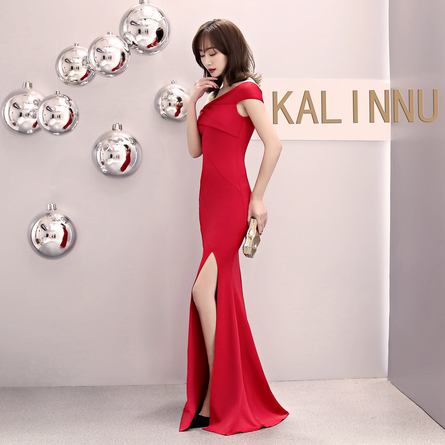 Šaty mořská panna s flitry a odhalenými rameny (k dispozici v 6 barvách)