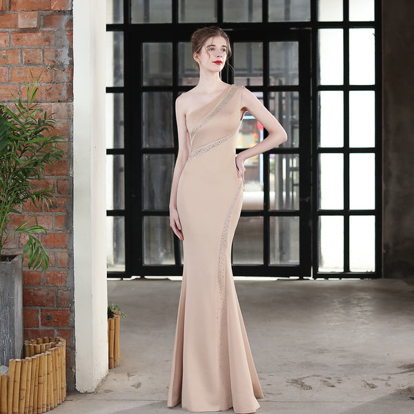 Single-Shoulder Mermaid Bridal Gown for Banquets