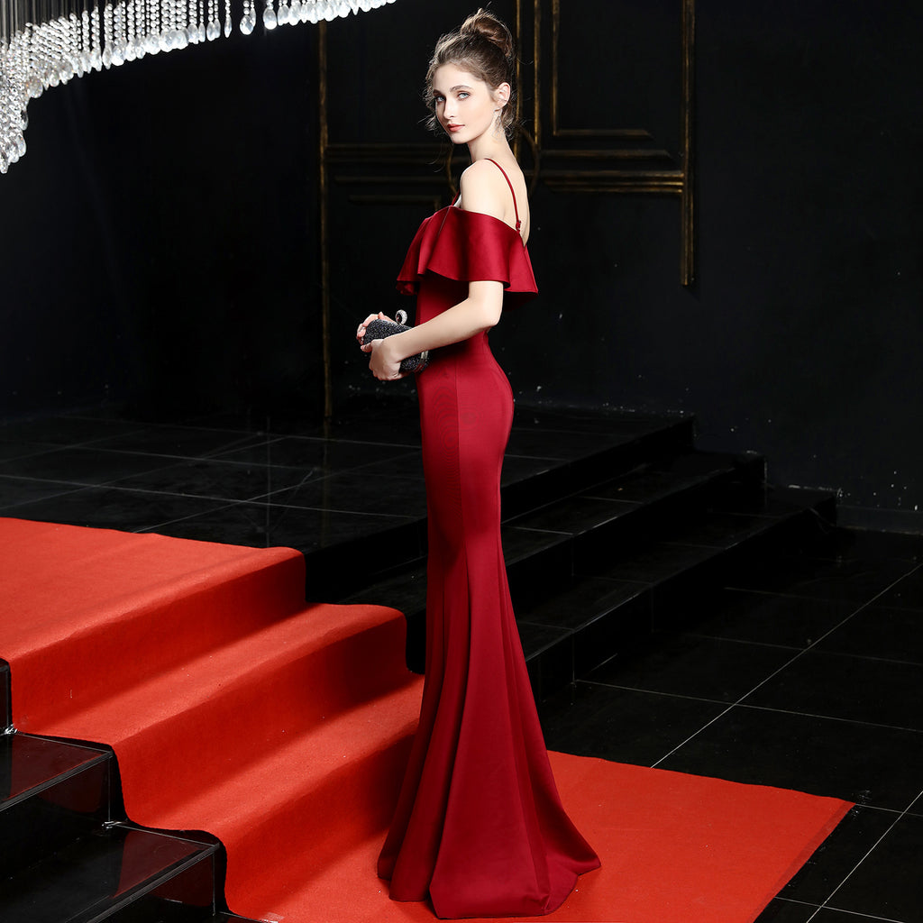 Večerní šaty mořská panna s tenkými ramínky