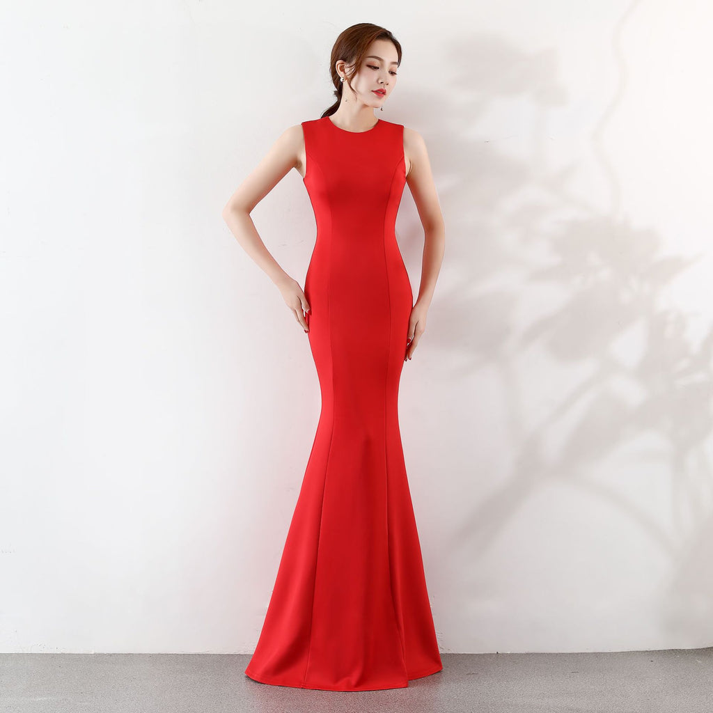 Elegantní svatební šaty ve stylu mořské panny pro svatební hostiny