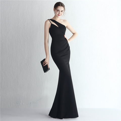 Elegant One-Shoulder Satin Mermaid Gown for Formal Events