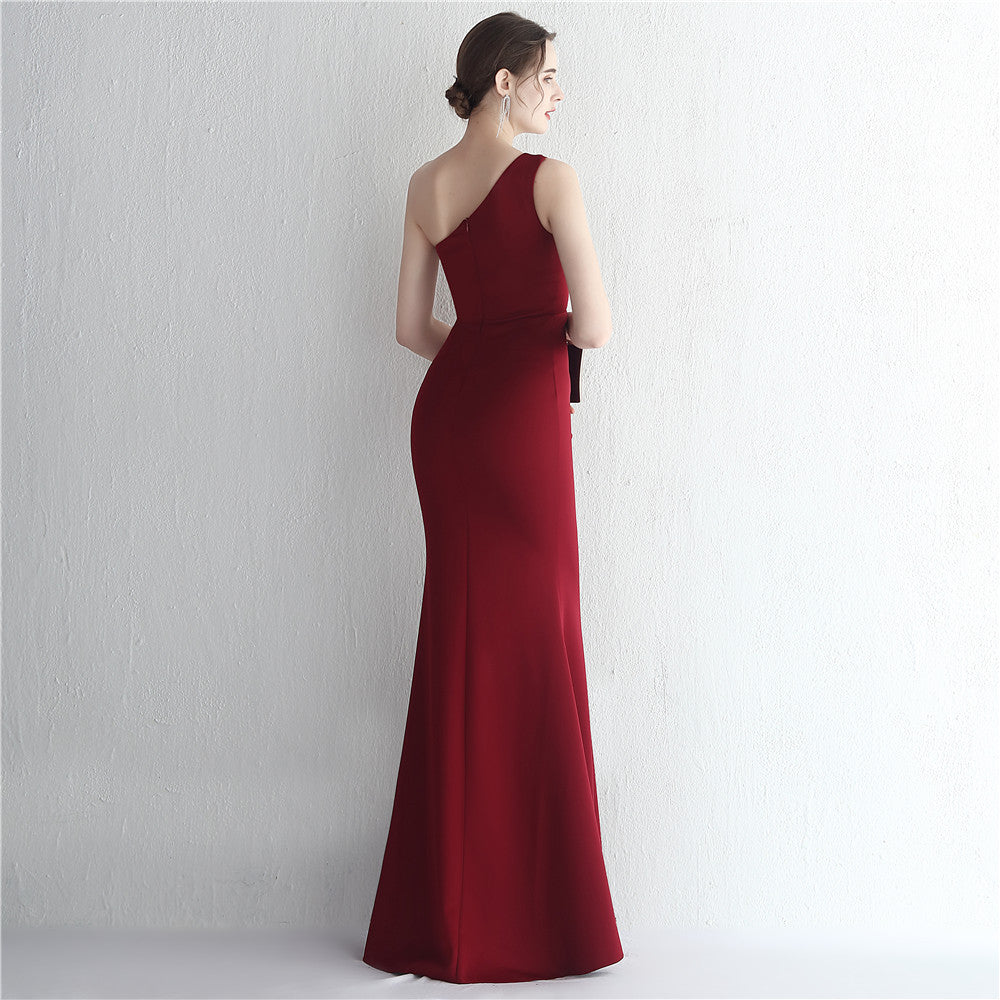 Elegant One-Shoulder Satin Mermaid Gown for Formal Events