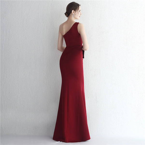 Elegant One-Shoulder Satin Mermaid Gown for Formal Events