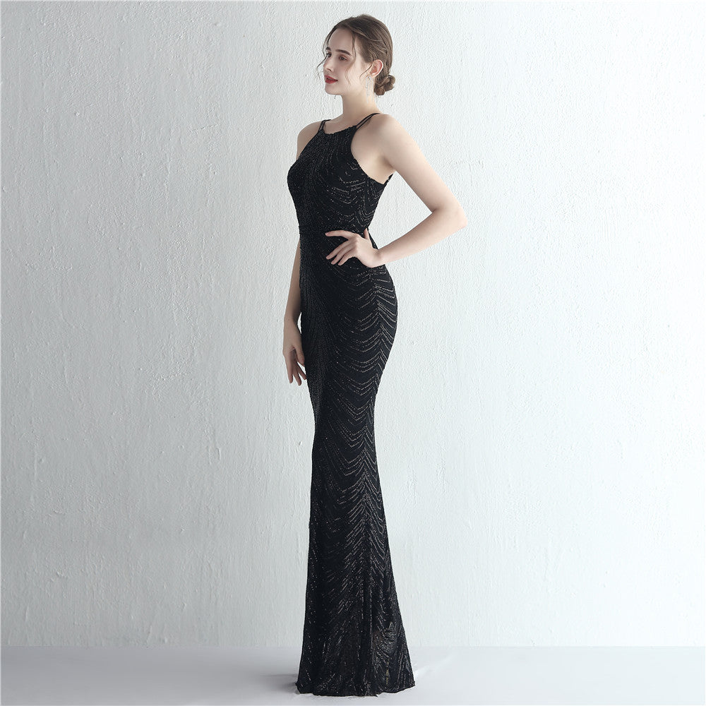 Šaty z šifónu s halter výstřihem, květinovými flitry a korálkováním