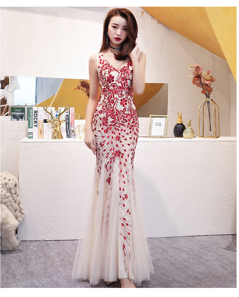 Elegant V-neck Sleeveless Mermaid Evening Gown for Galas