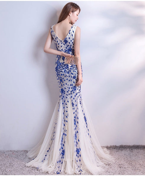 Elegant V-neck Sleeveless Mermaid Evening Gown for Galas