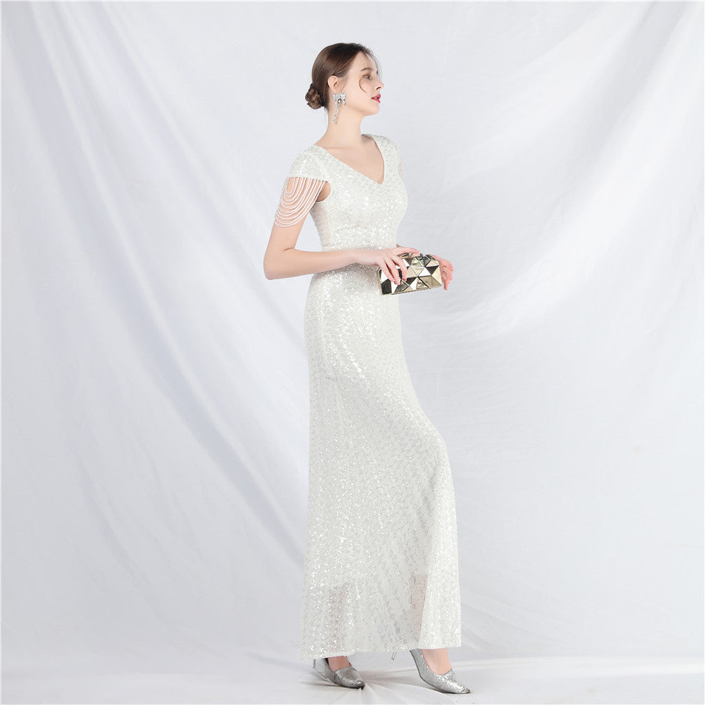 Šaty do áčka zdobené flitry