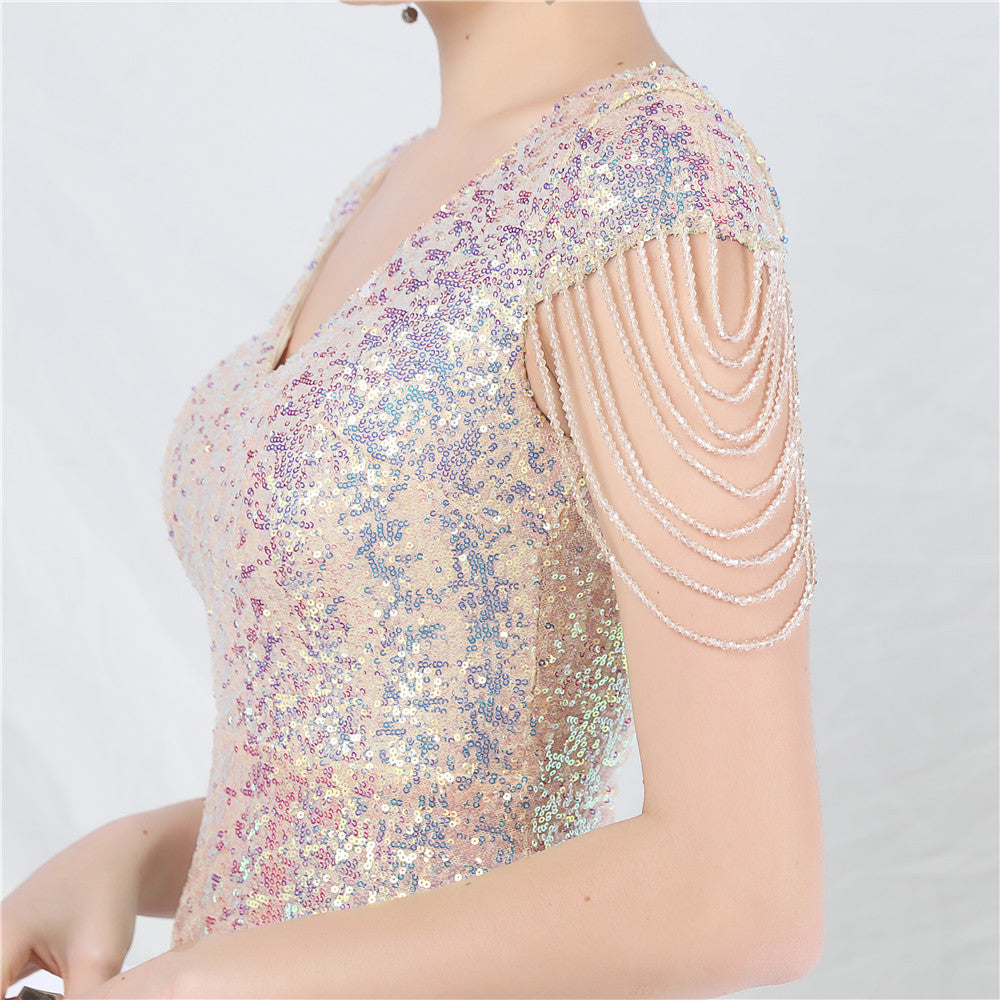 Šaty do áčka zdobené flitry