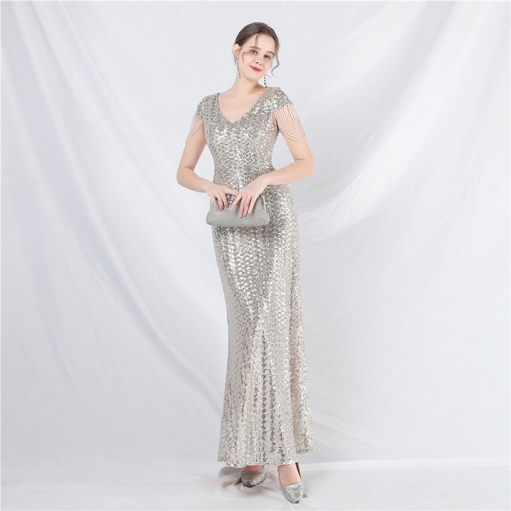 Šaty do áčka zdobené flitry