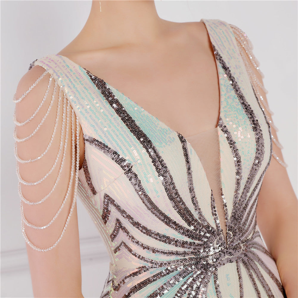 Elegantní krátké šaty s mořskou pannou a květinovými flitry