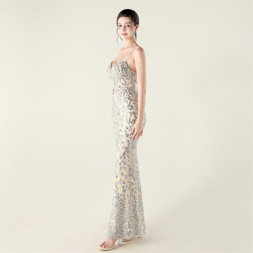 Šaty s hlubokým výstřihem do V, korzetovým šněrováním, korálky a flitry