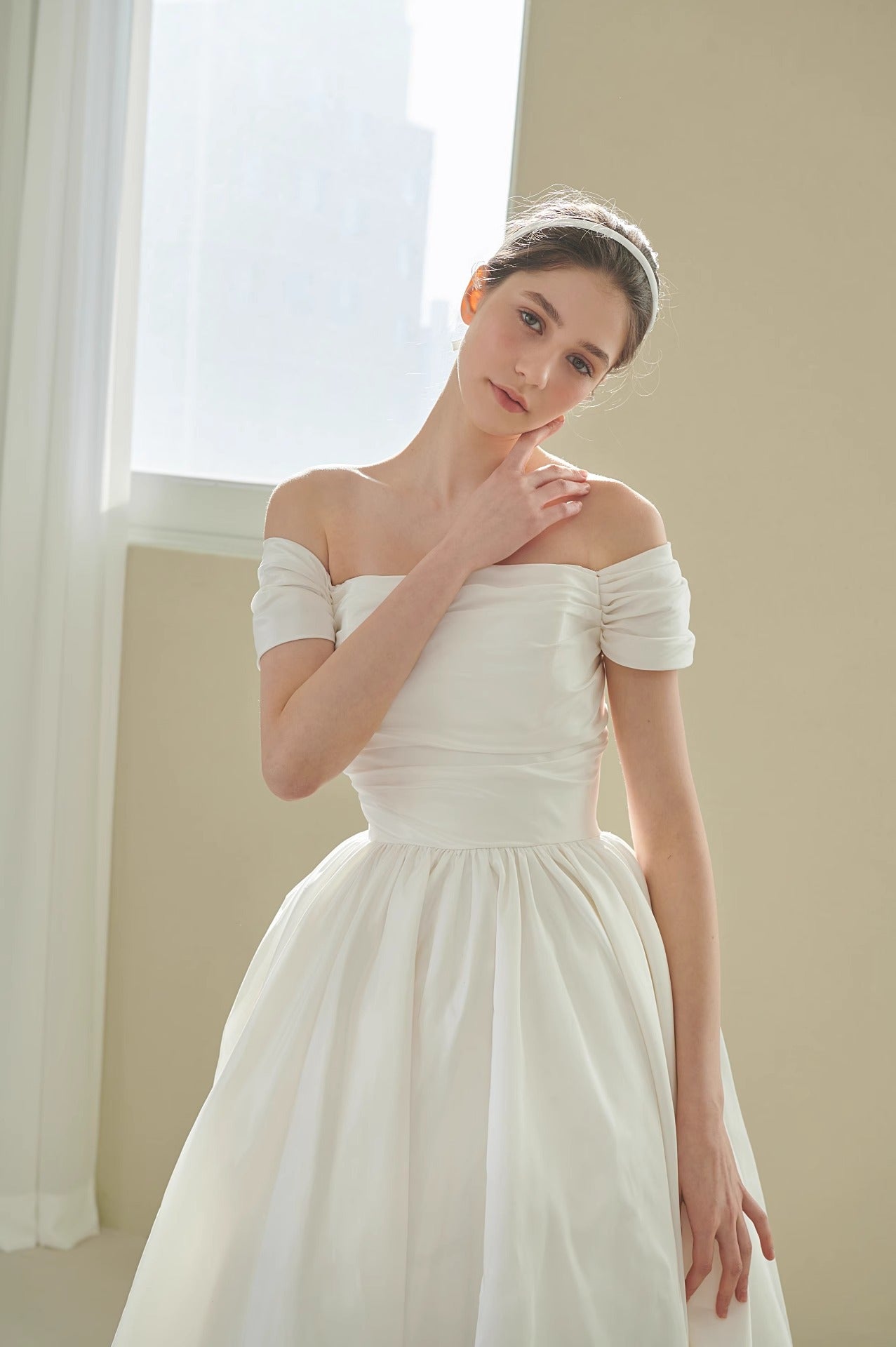 Vestido de novia mini de inspiración vintage – Vestido con escote cuadrado para compromiso o sesiones de fotos