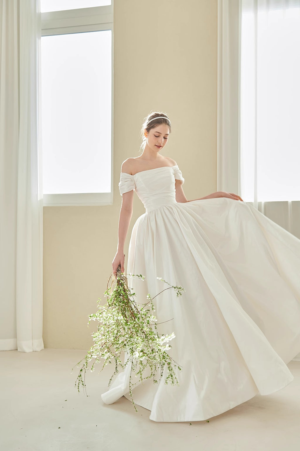 Vestido de novia mini de inspiración vintage – Vestido con escote cuadrado para compromiso o sesiones de fotos