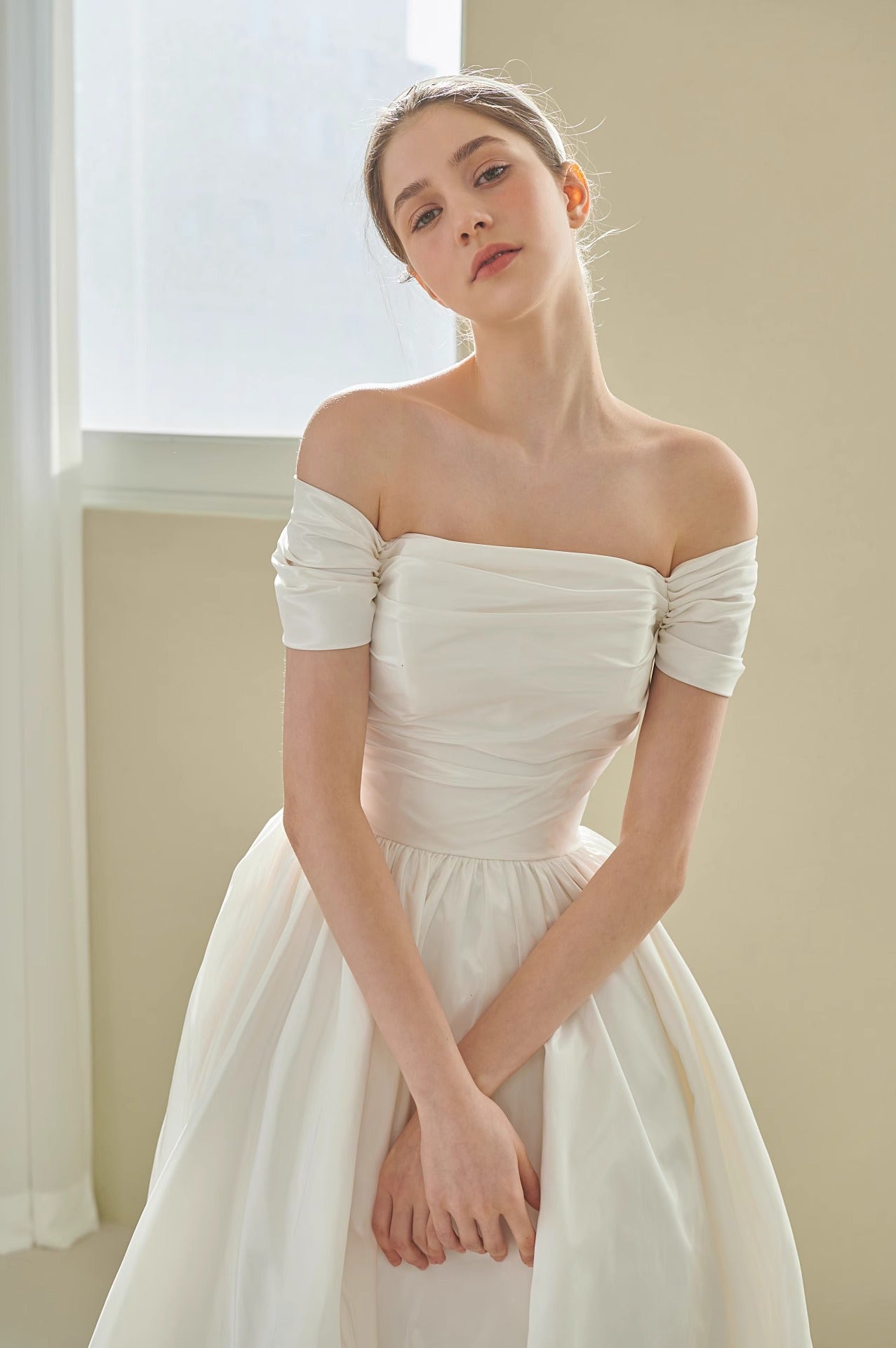 Vestido de novia mini de inspiración vintage – Vestido con escote cuadrado para compromiso o sesiones de fotos