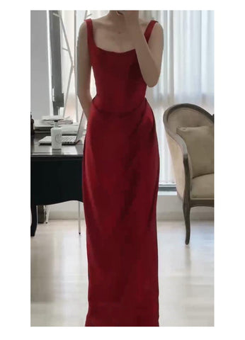 Satin Spaghetti Strap Wedding Dress – Minimalist Gown with Small Train for Brides or Greeters (2025)