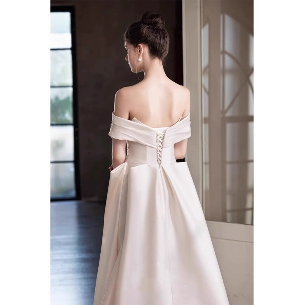 Francouzské saténové šaty s odhalenými rameny – elegantní svatební šaty na zásnuby nebo ranní obřady (2025)