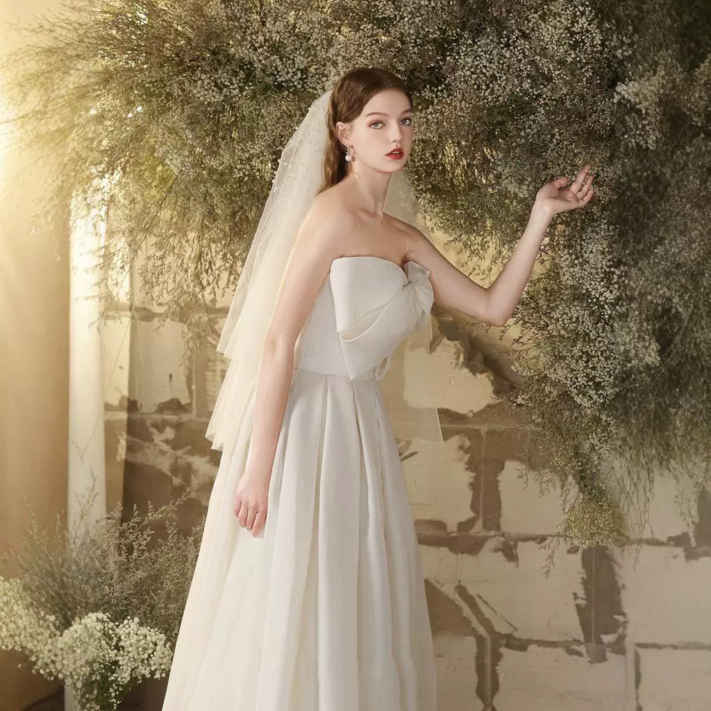 Francouzské bílé tylové šaty – elegantní svatební róba pro zásnuby nebo večerní události (2025)