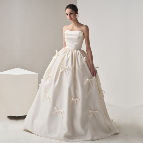 Strapless Princess Wedding Dress – Simple Satin Puff Gown for Forest-Themed Weddings (2024)