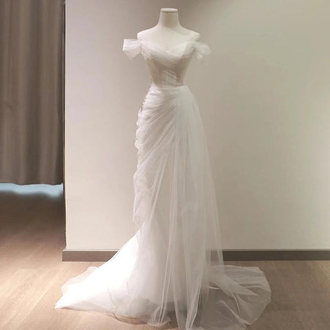 French Off-Shoulder Mermaid Wedding Gown – Whimsical Forest-Inspired Exit Dress (2025)